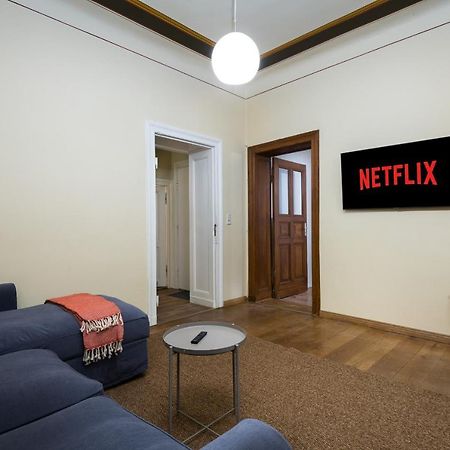 Super Zentral Super Schoener Altbau In Moabit Rostockerstrasse Im Herzen Von Berlin Fuer Bis Zu 6 Personen Dış mekan fotoğraf