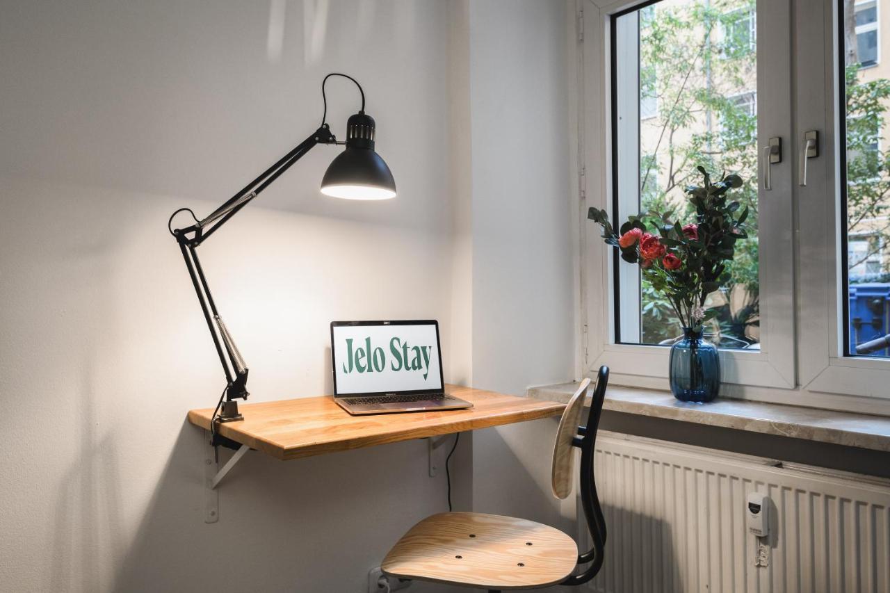 Super Zentral Super Schoener Altbau In Moabit Rostockerstrasse Im Herzen Von Berlin Fuer Bis Zu 6 Personen Dış mekan fotoğraf