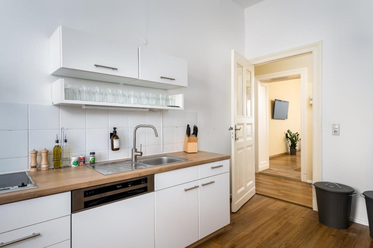 Super Zentral Super Schoener Altbau In Moabit Rostockerstrasse Im Herzen Von Berlin Fuer Bis Zu 6 Personen Dış mekan fotoğraf