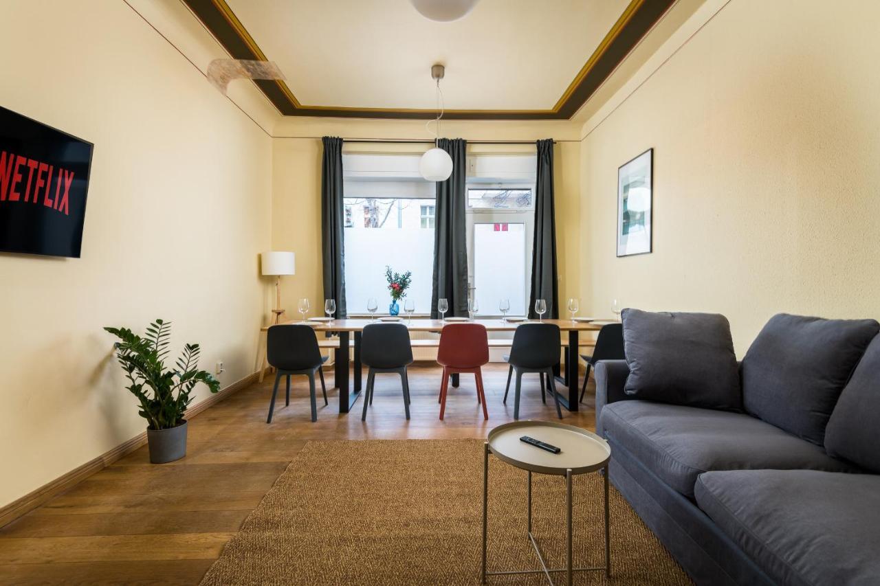 Super Zentral Super Schoener Altbau In Moabit Rostockerstrasse Im Herzen Von Berlin Fuer Bis Zu 6 Personen Dış mekan fotoğraf