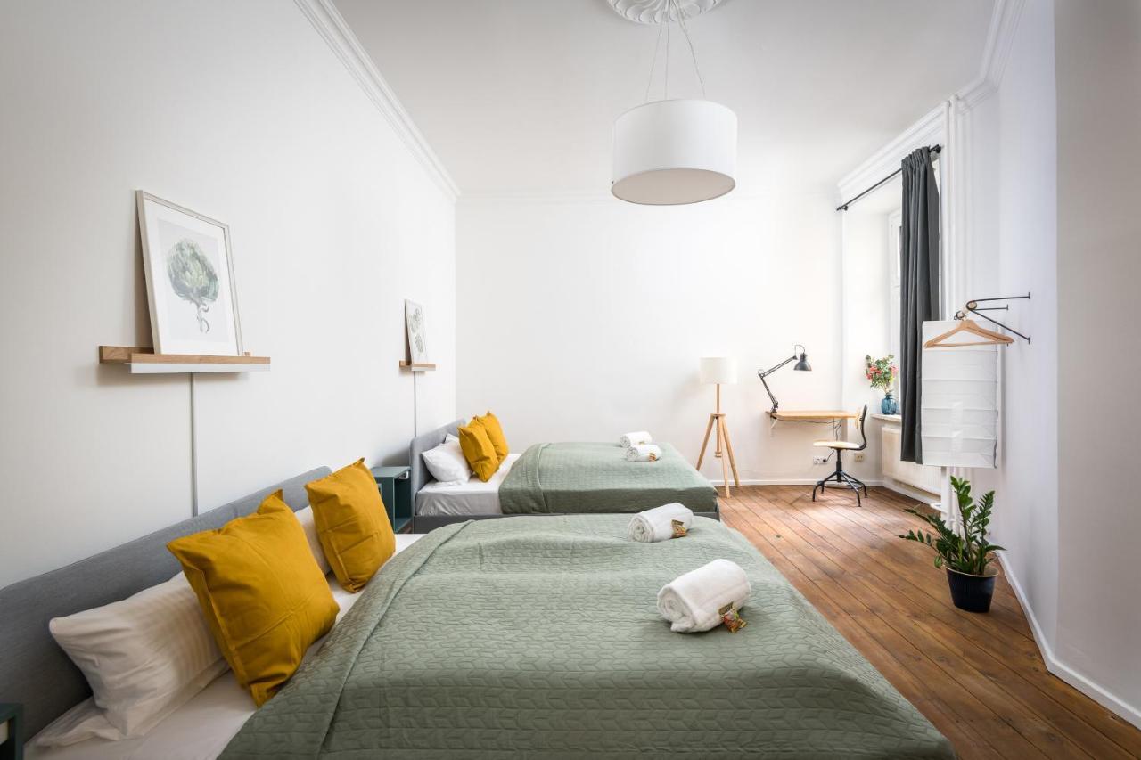 Super Zentral Super Schoener Altbau In Moabit Rostockerstrasse Im Herzen Von Berlin Fuer Bis Zu 6 Personen Dış mekan fotoğraf